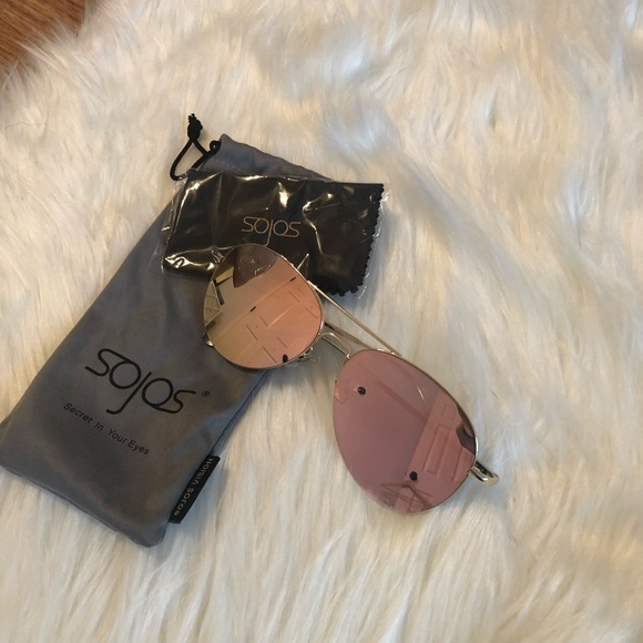 😎 Pink Classic Aviator Sunglasses gold frames - Picture 4 of 4